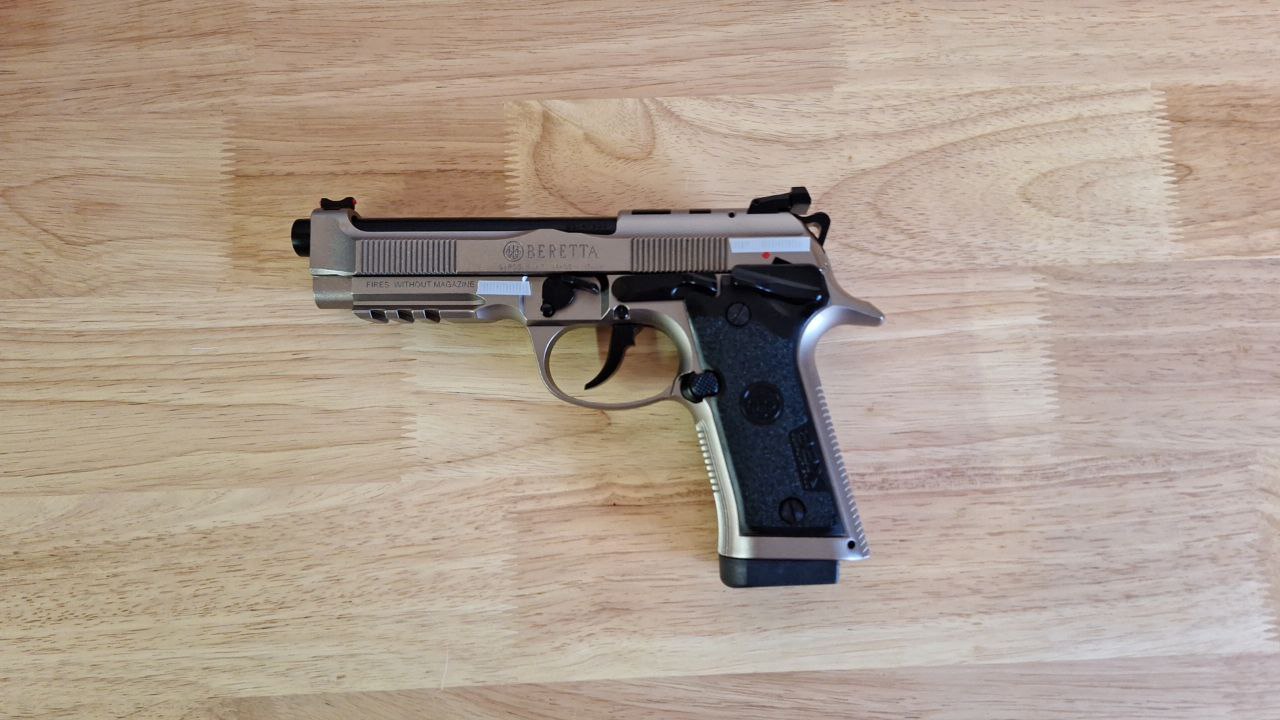 Pistool Beretta